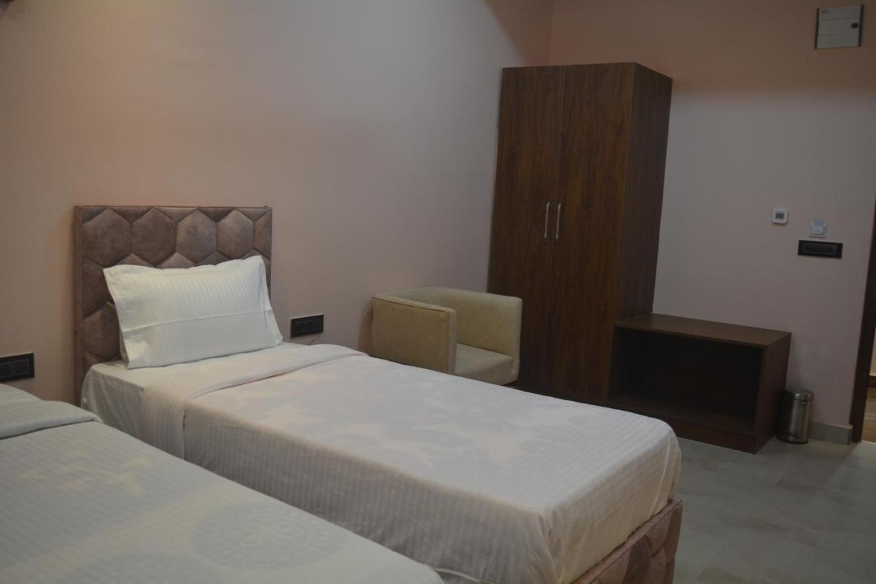 Maharaja Hotel & Banquet Darbhanga Экстерьер фото