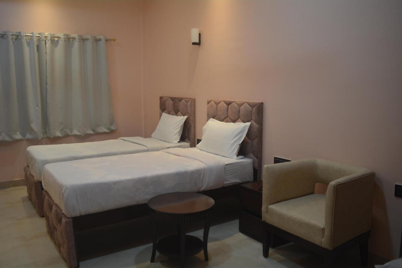 Maharaja Hotel & Banquet Darbhanga Экстерьер фото