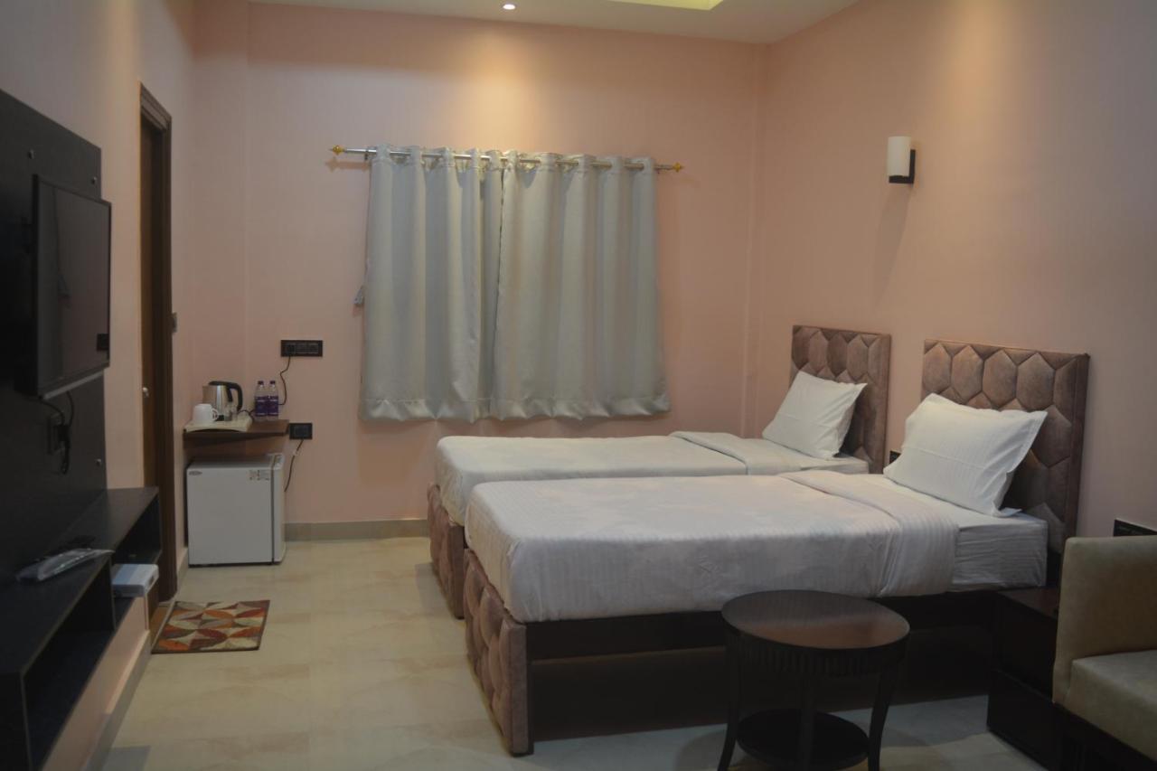 Maharaja Hotel & Banquet Darbhanga Экстерьер фото